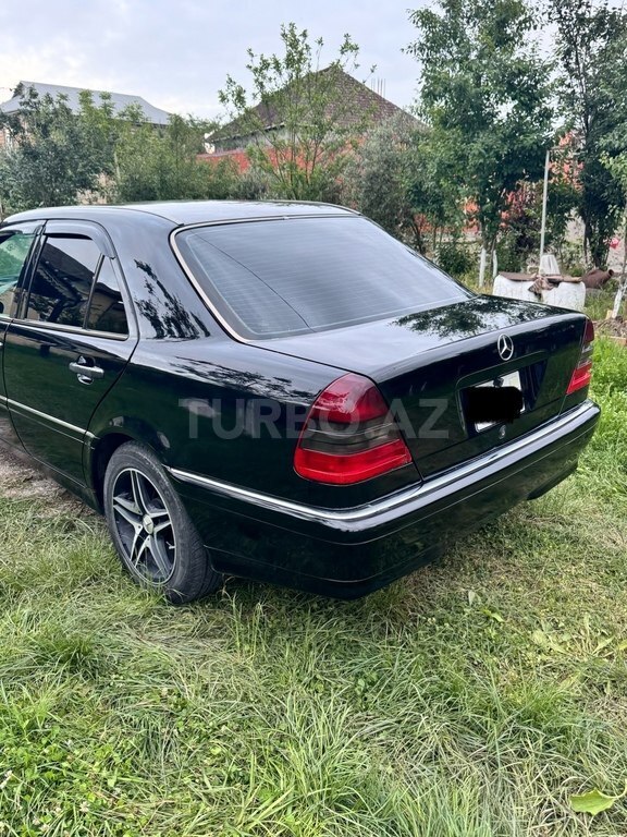 Mercedes C 230