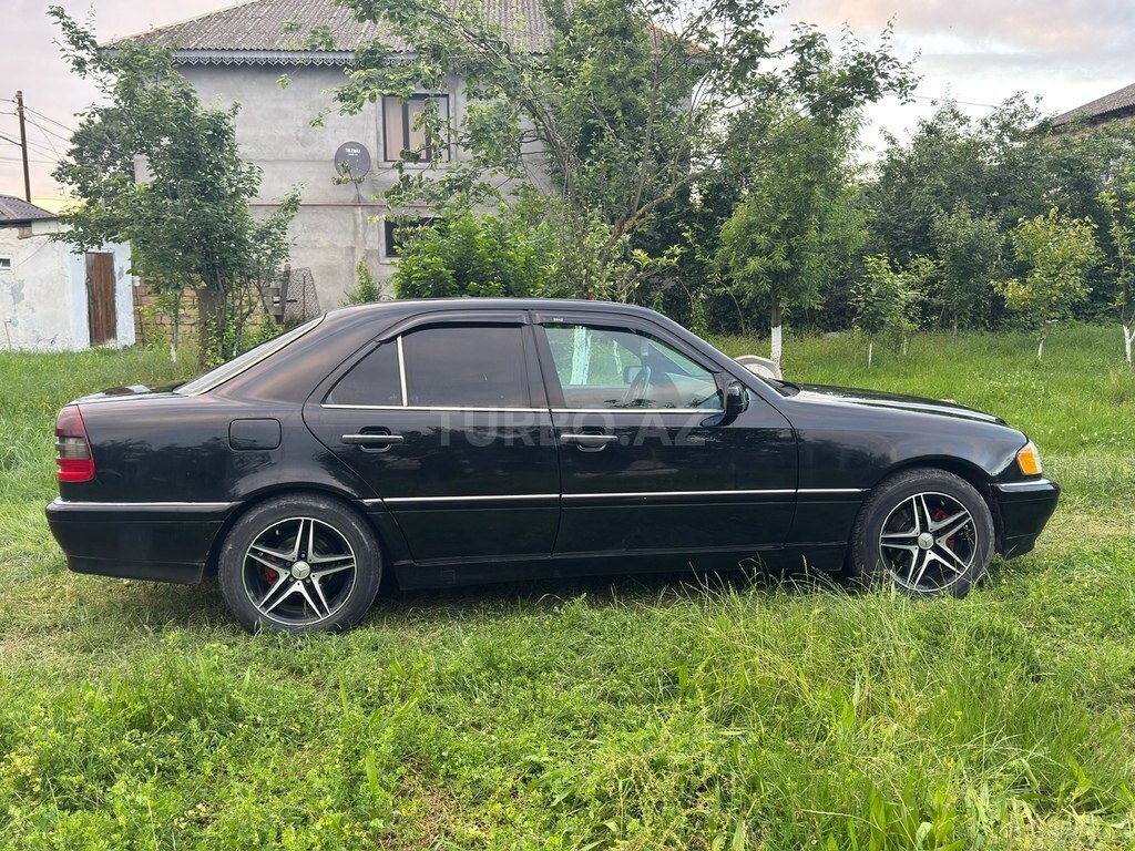 Mercedes C 230