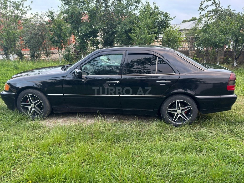 Mercedes C 230