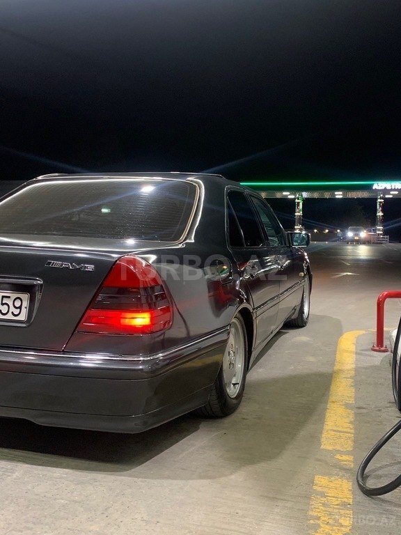 Mercedes C 180