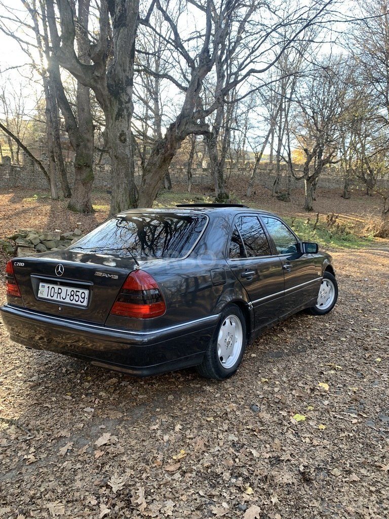 Mercedes C 180