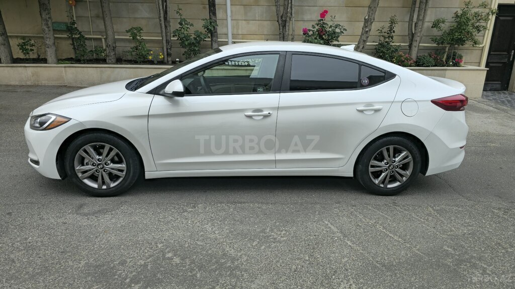 Hyundai Elantra