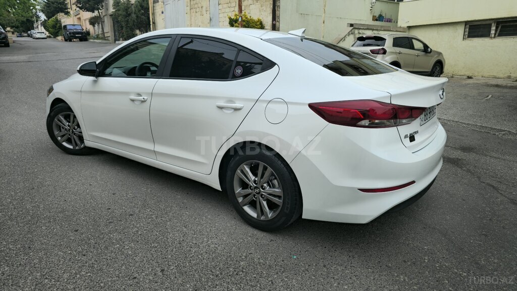 Hyundai Elantra