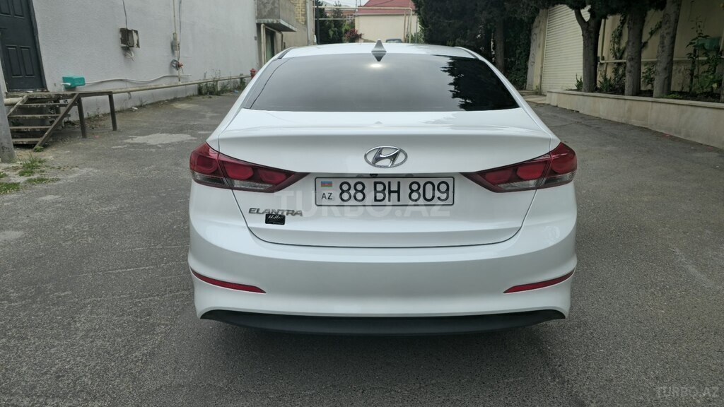 Hyundai Elantra