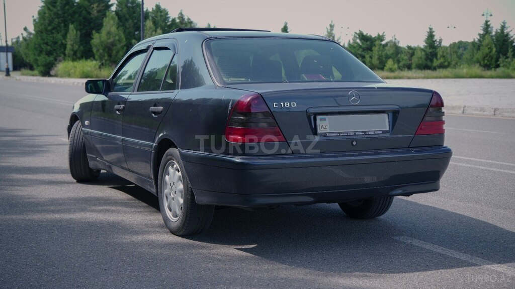 Mercedes C 180