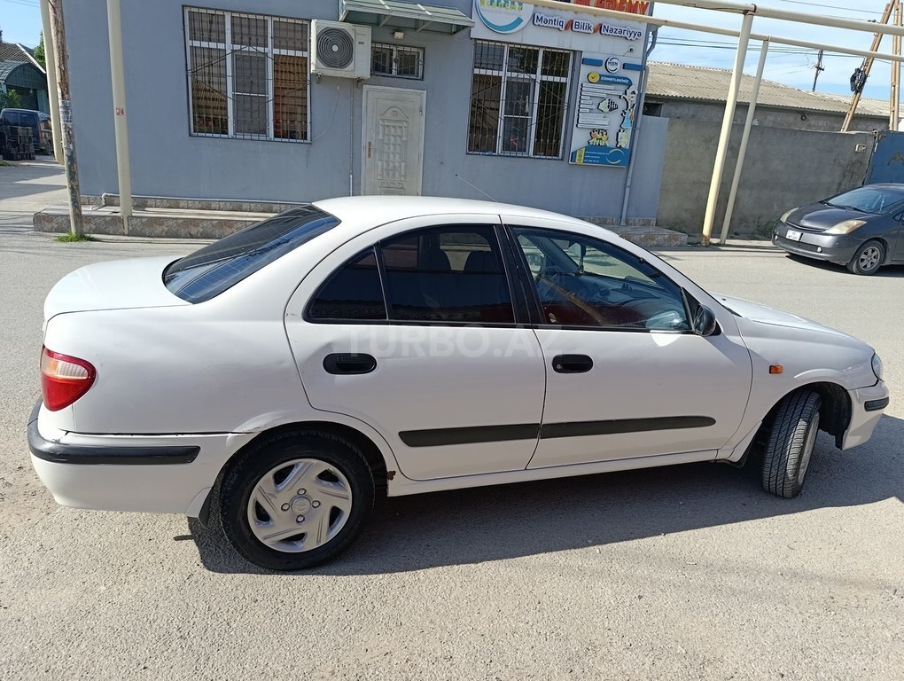 Nissan Sunny