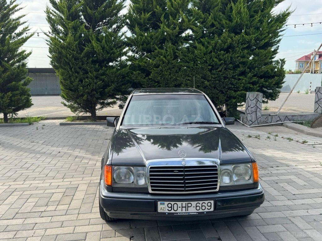 Mercedes 200 D