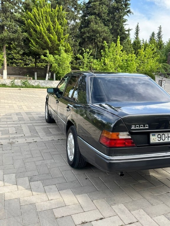 Mercedes 200 D