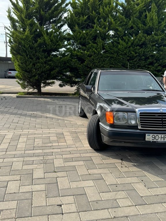 Mercedes 200 D