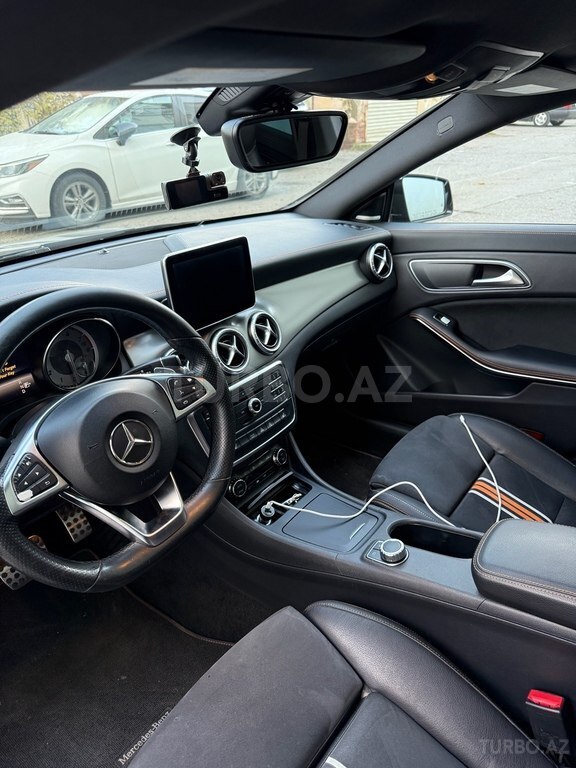Mercedes CLA 250