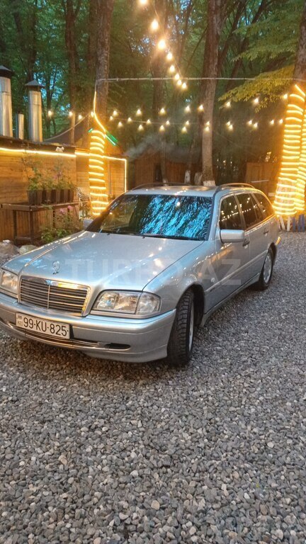 Mercedes C 180