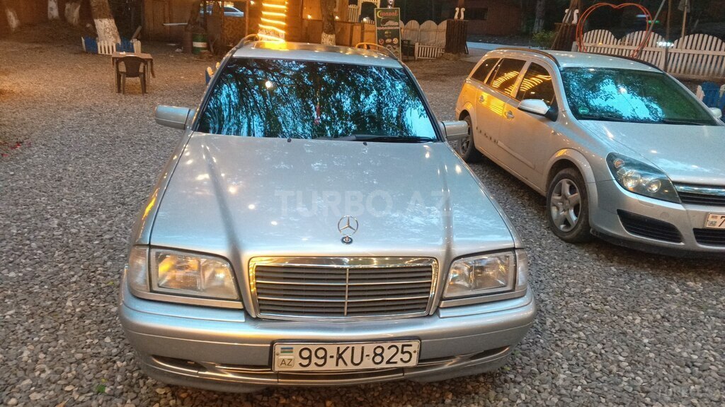 Mercedes C 180