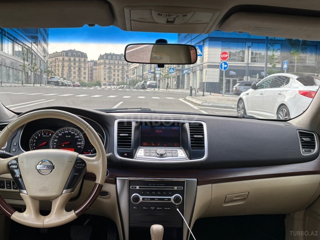 Nissan Teana