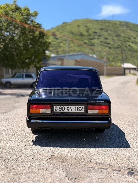 LADA (VAZ) 2107