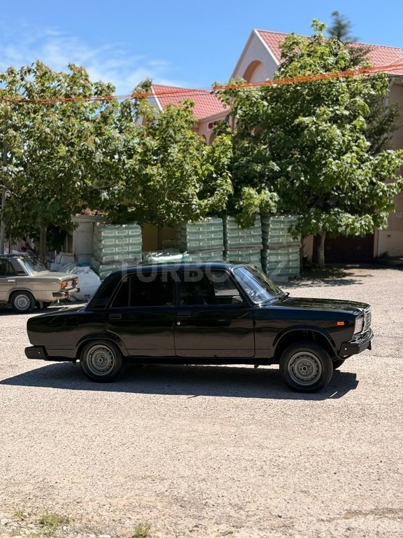LADA (VAZ) 2107