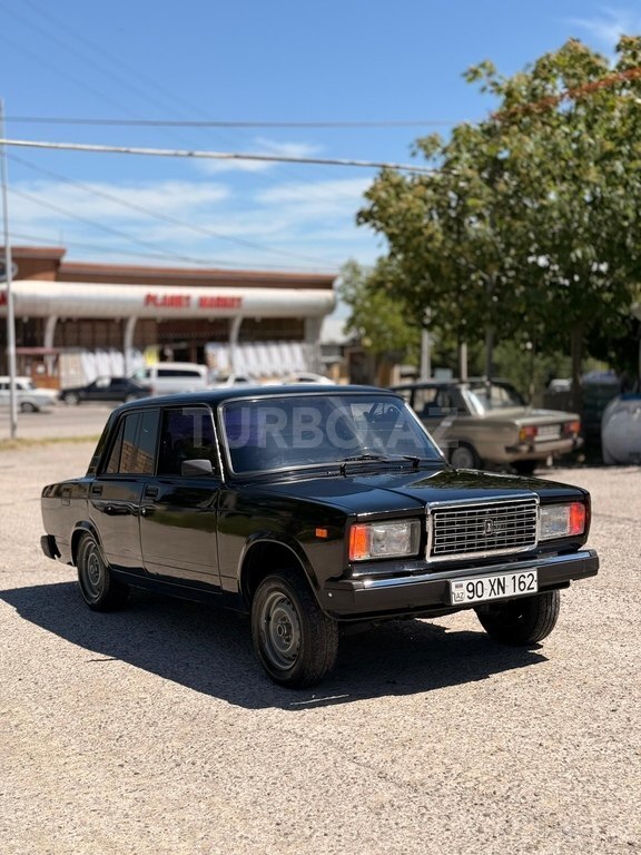 LADA (VAZ) 2107
