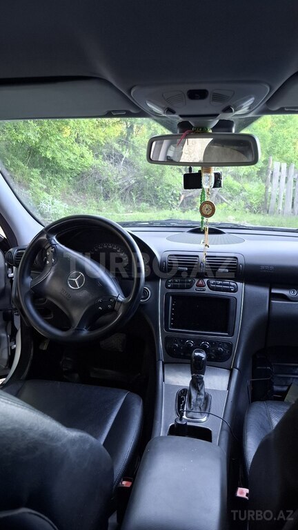 Mercedes C 200