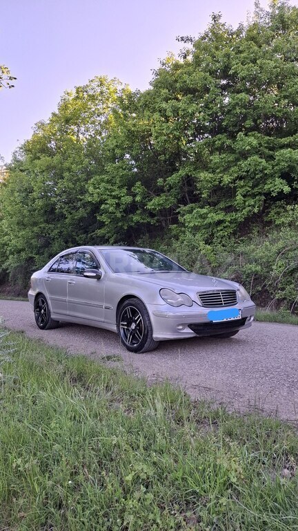 Mercedes C 200