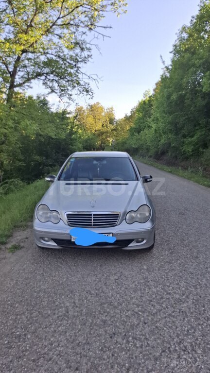Mercedes C 200