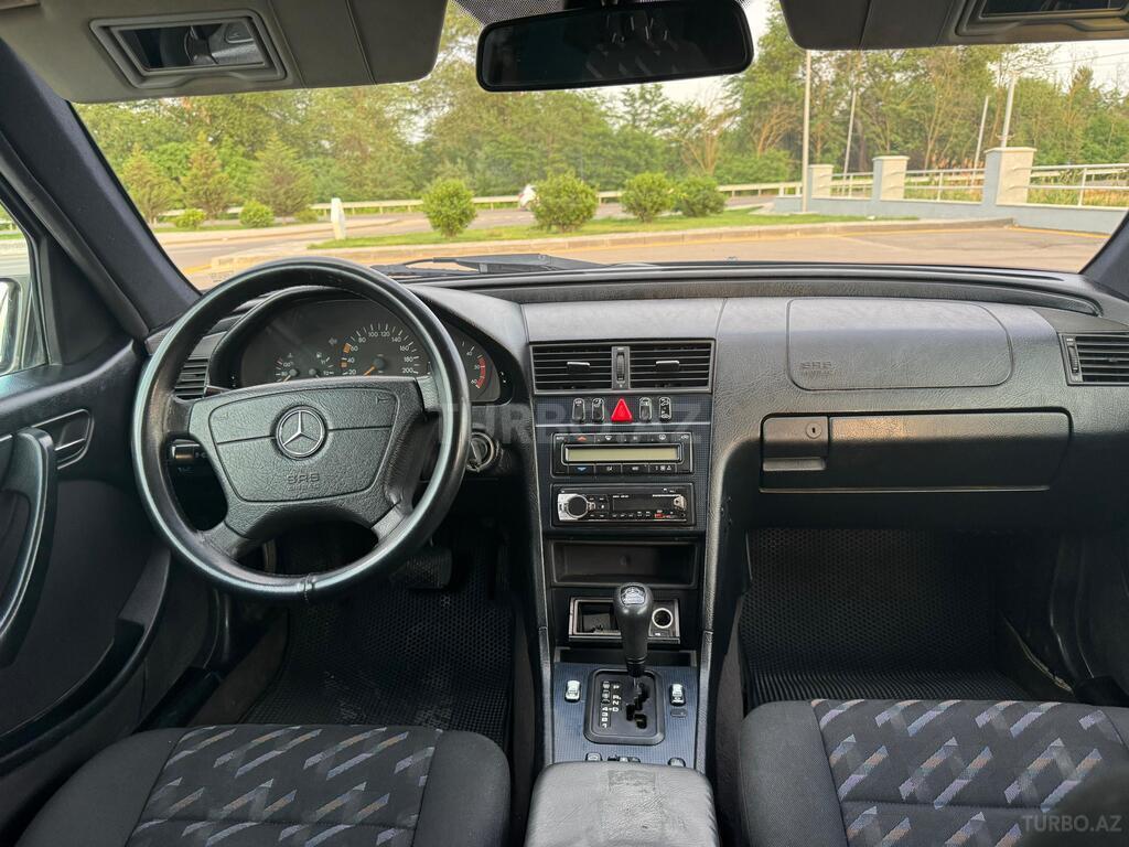 Mercedes C 220