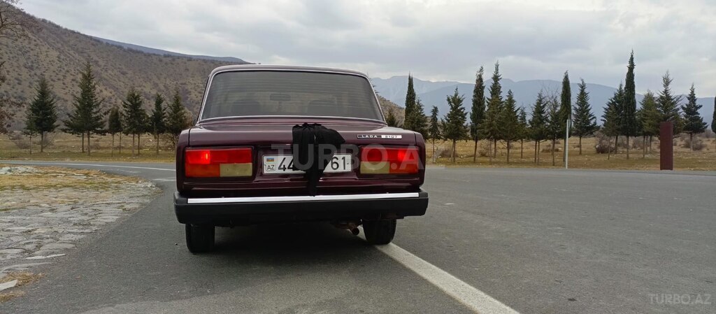 LADA (VAZ) 2107