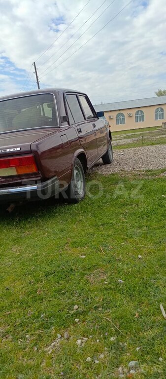 LADA (VAZ) 2107