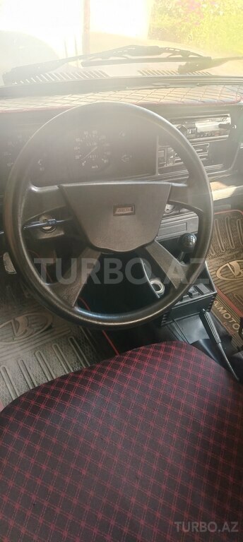 LADA (VAZ) 2107