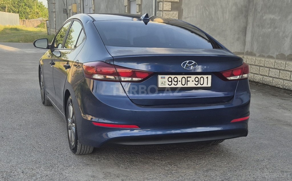 Hyundai Elantra