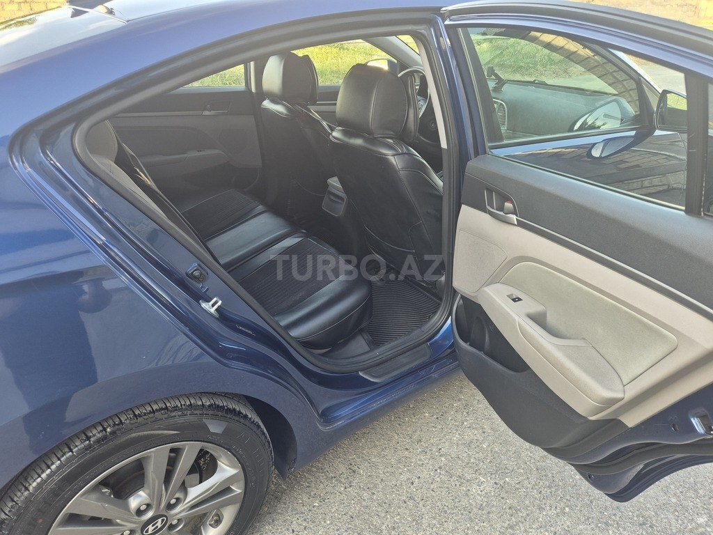 Hyundai Elantra