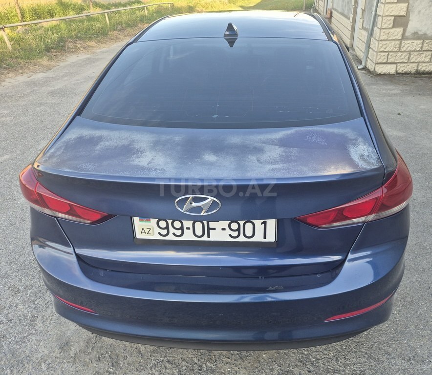 Hyundai Elantra