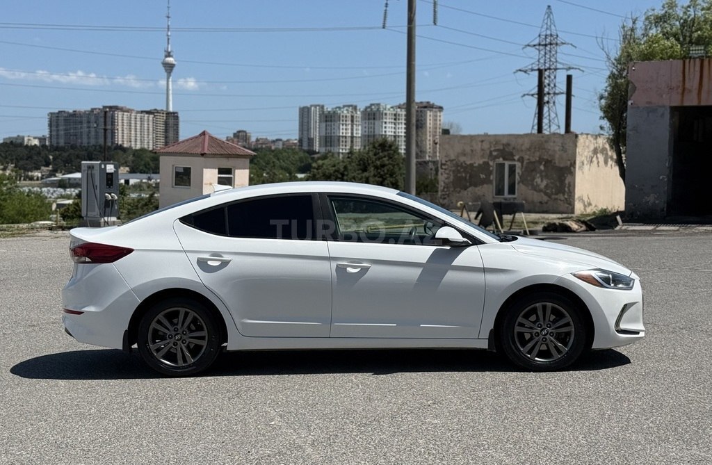 Hyundai Elantra