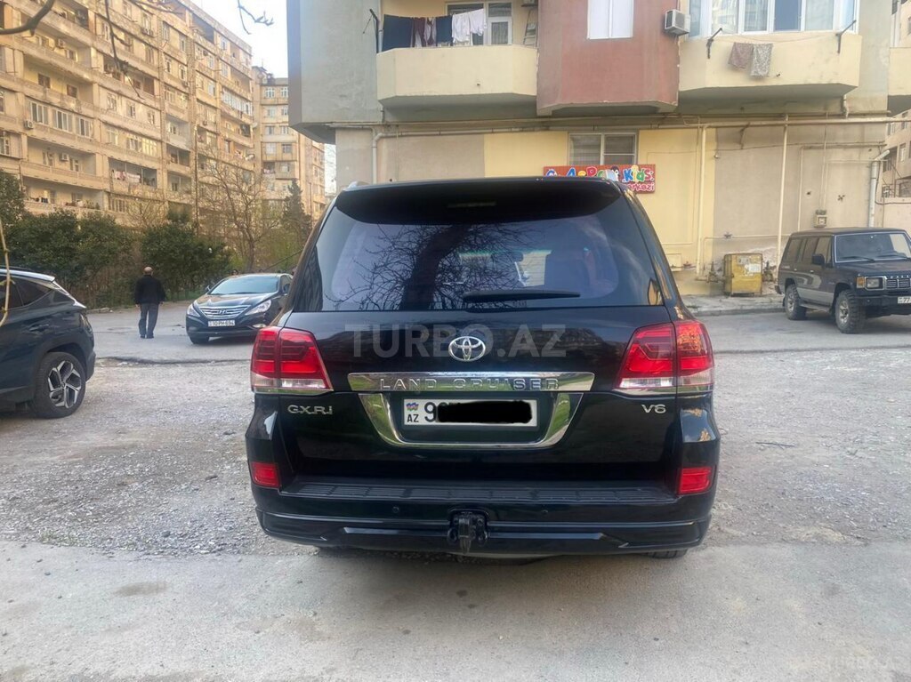 Toyota Land Cruiser
