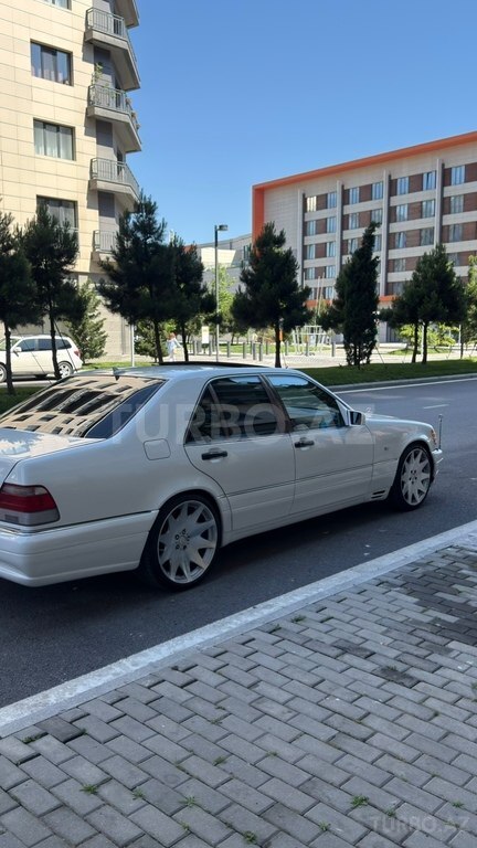 Mercedes S 320