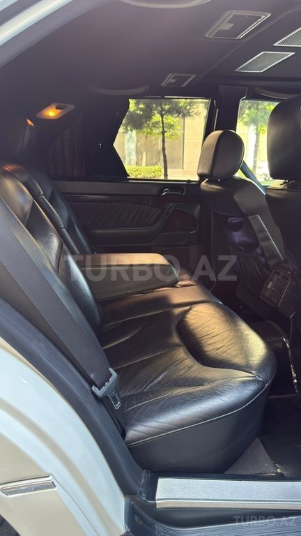 Mercedes S 320