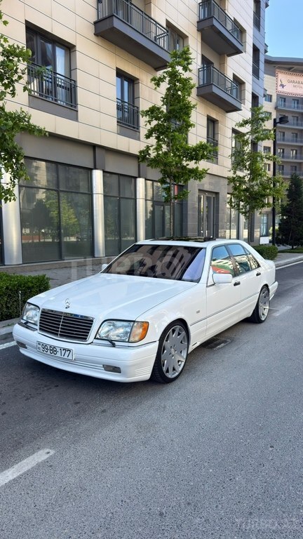 Mercedes S 320