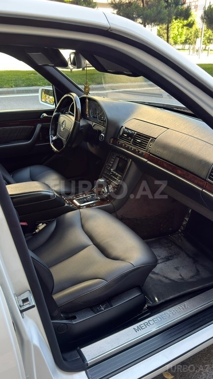 Mercedes S 320