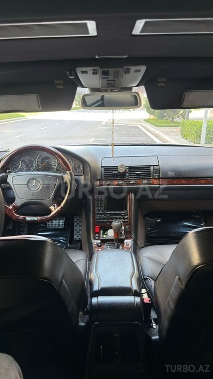 Mercedes S 320