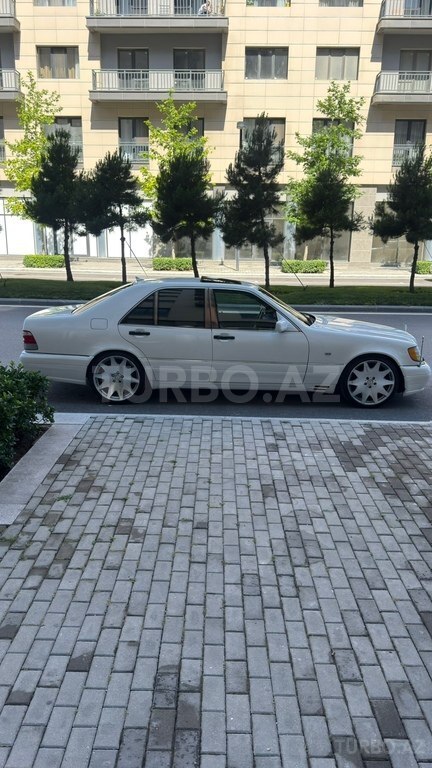 Mercedes S 320