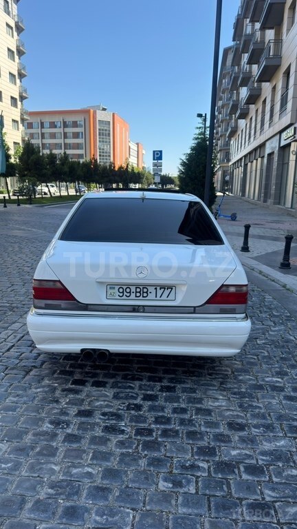Mercedes S 320