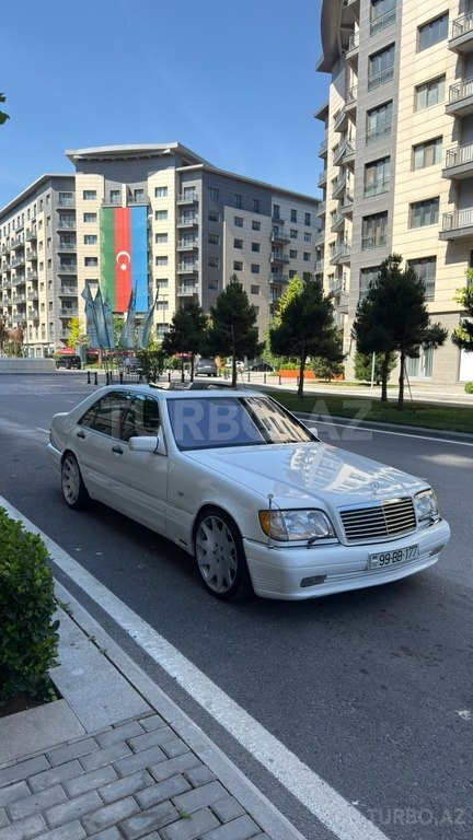 Mercedes S 320