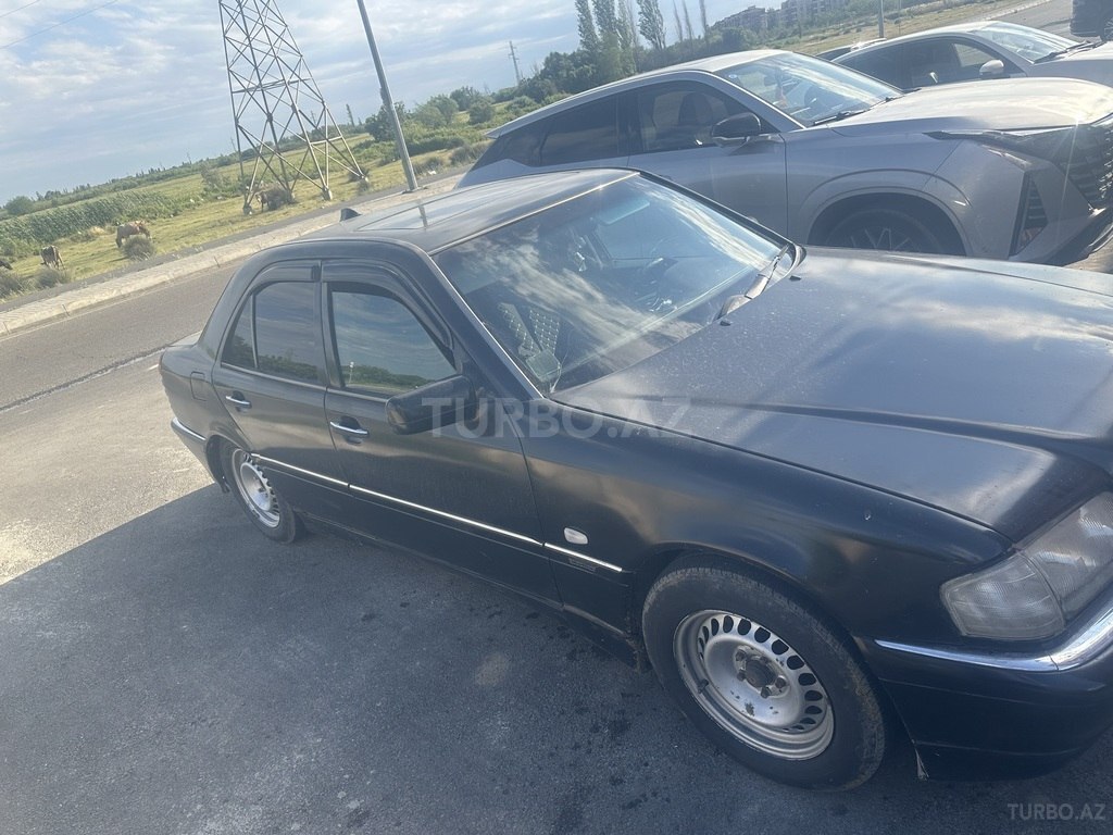 Mercedes C 200