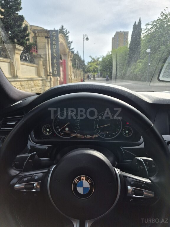 BMW 528
