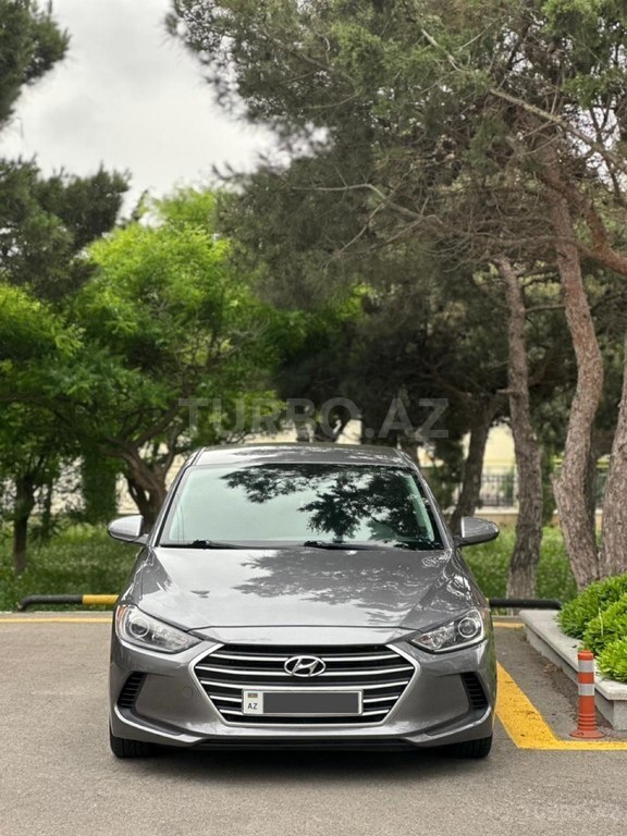 Hyundai Elantra