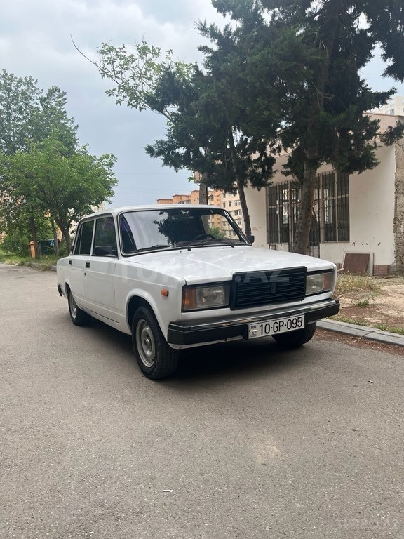 LADA (VAZ) 2107