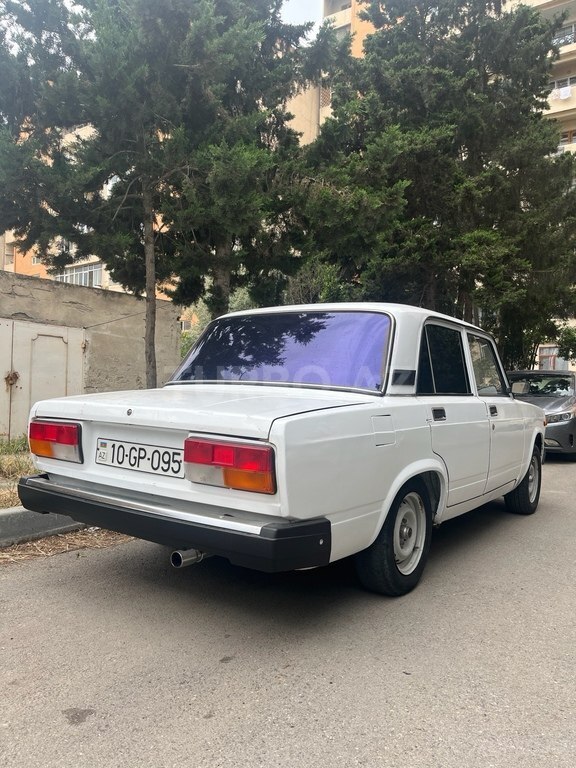 LADA (VAZ) 2107
