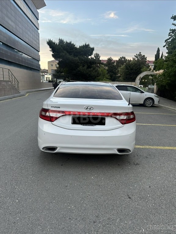 Hyundai Grandeur