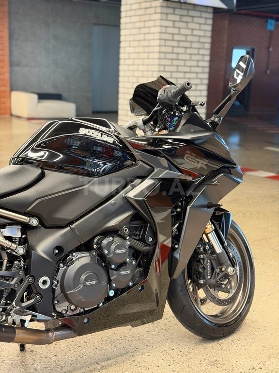 Suzuki GSX-S1000GT