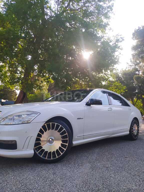 Mercedes S 63 AMG