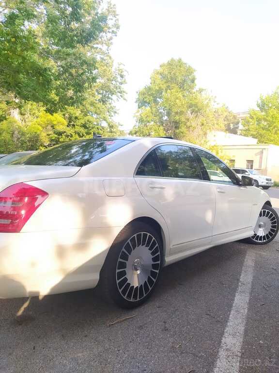 Mercedes S 63 AMG