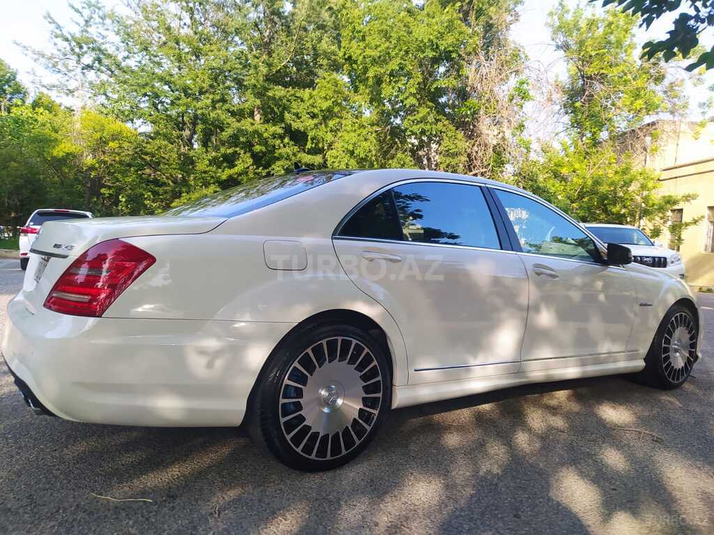 Mercedes S 63 AMG